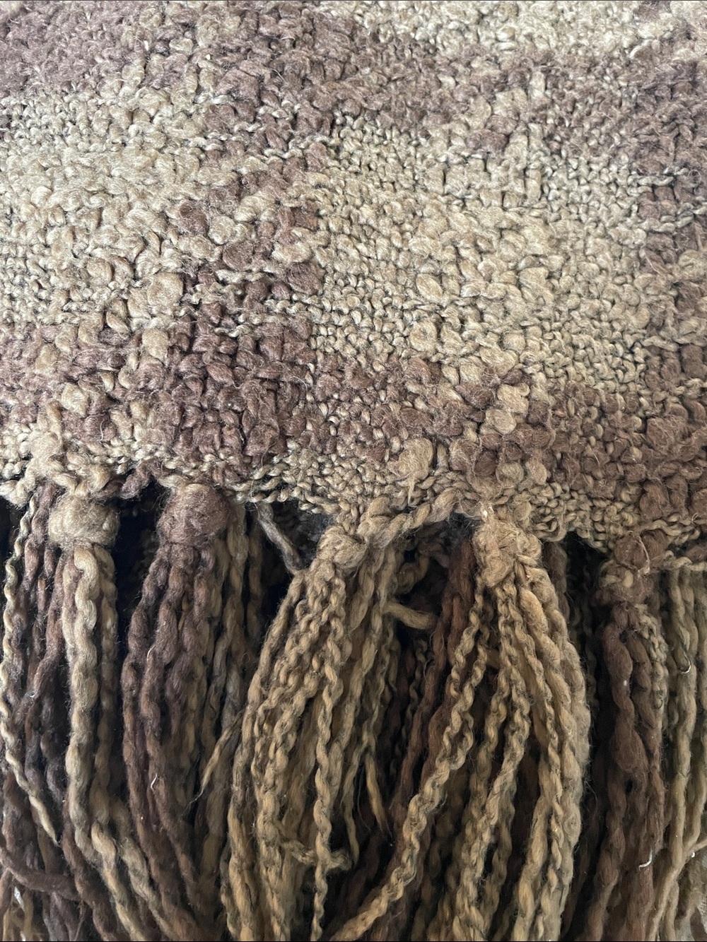 Brown throw - Picture 2 of 2